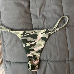 Frankie’s Bikinis Bottoms